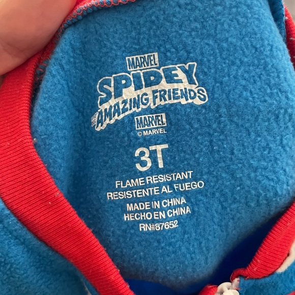 Spiderman pajama onesie size 3T - Picture 4 of 5